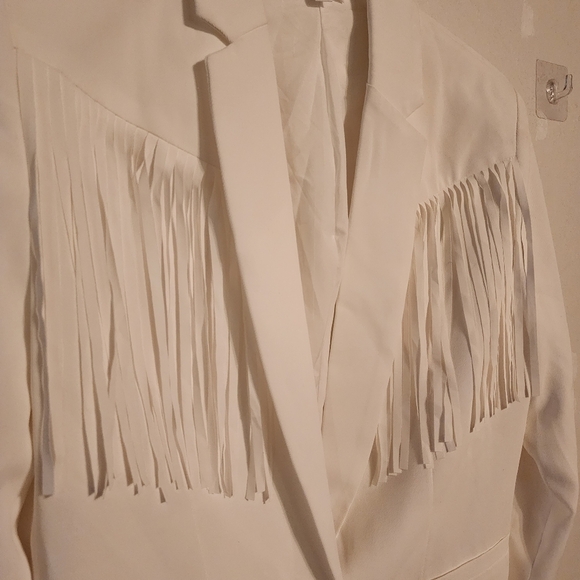 GeeGee White One Button Fringe Blazer Faux Pockets Size S NWOT - Picture 4 of 9